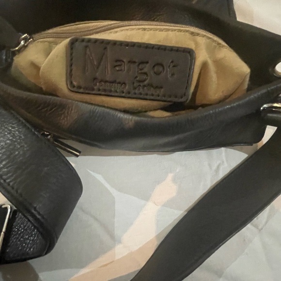 nice quality leather purse , stylish - Picture 2 of 6